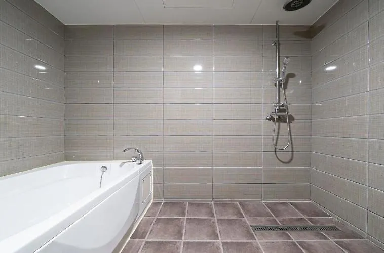 Shampoo Hotel Инчон Мотель